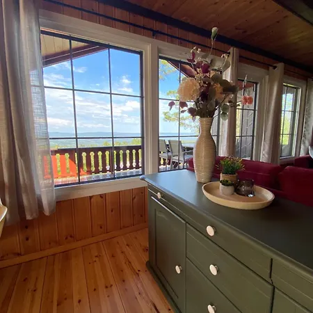 Ruime All-season Toplocatie Met Magisch Uitzicht Feriehus Moi (Hornnes)